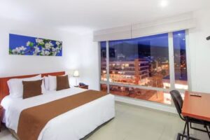 122 Plaza Apartahotel