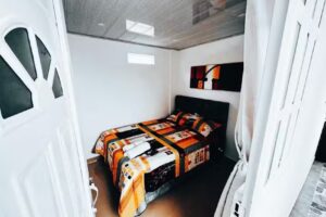 A habitación con baño privado