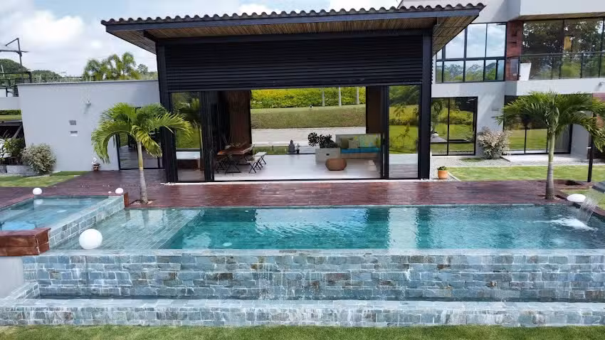 Akanachi Luxury Home