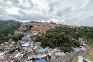 Albania sal&oacute;n comunal