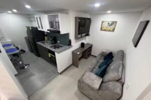 Aparta estudio central amoblado con Asensor