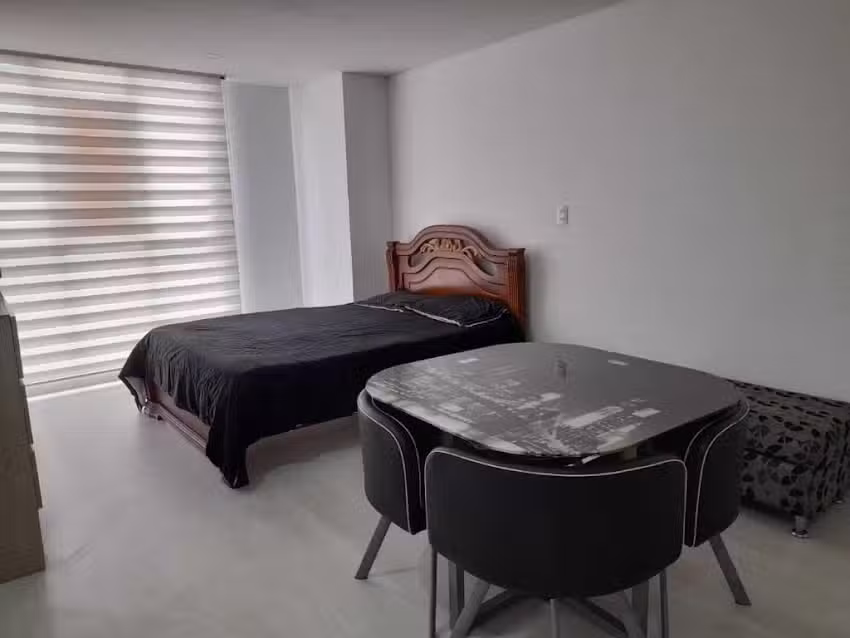 Aparta estudio Parque de los Novios