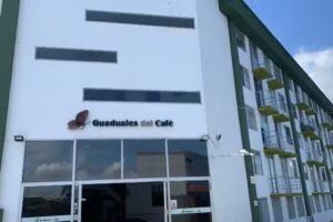 Aparta Hotel Guaduales del Café a 5 minutos del parque del Café eje Cafetero