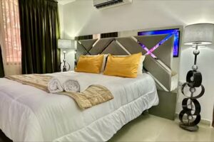 Aparta Suite Deluxe Cali