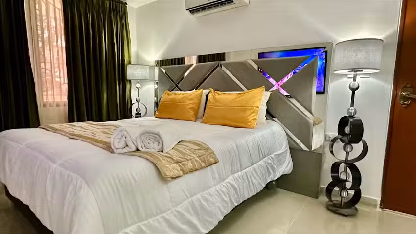 Aparta Suite Deluxe Cali