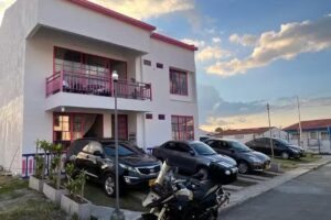 APARTAESTUDIOS LAS ASTROMELIAS