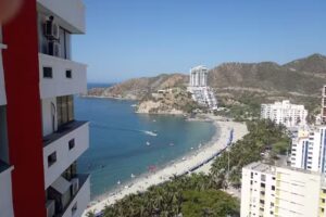Apartamento Santa Marta, Playa Rodadero, Condominio Santa Maria del Mar, Arriendo y Alquiler