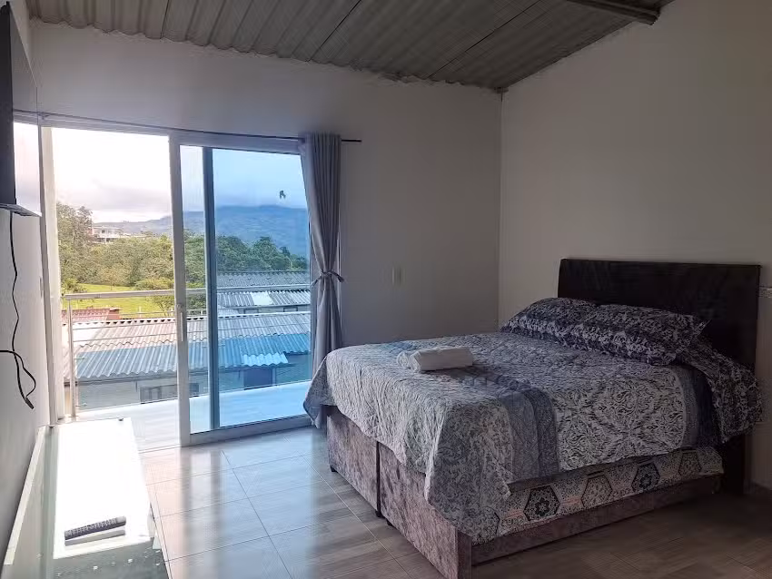 APARTAMENTOS LA COLINA