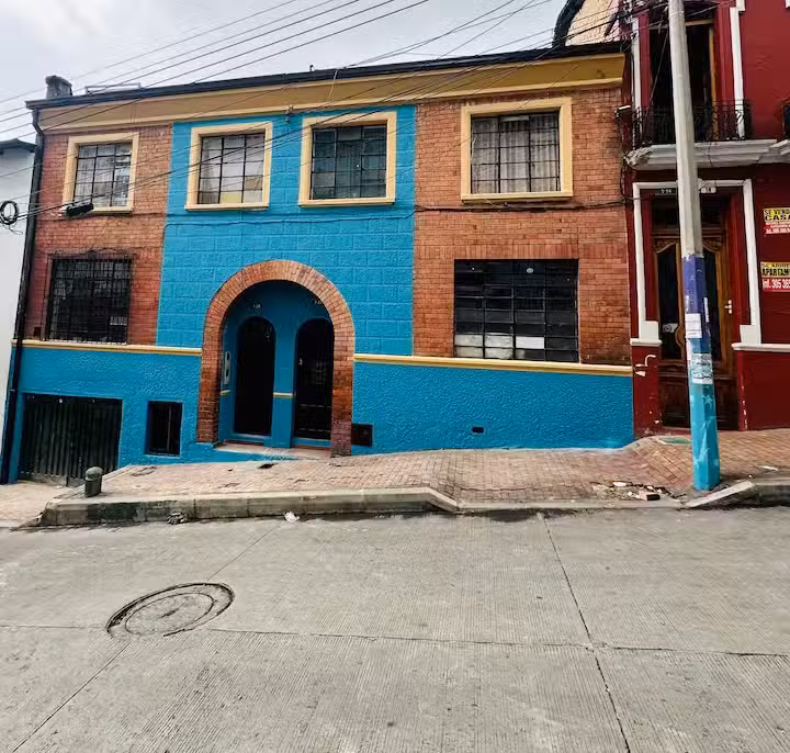 AQUI ME QUEDO here I stay