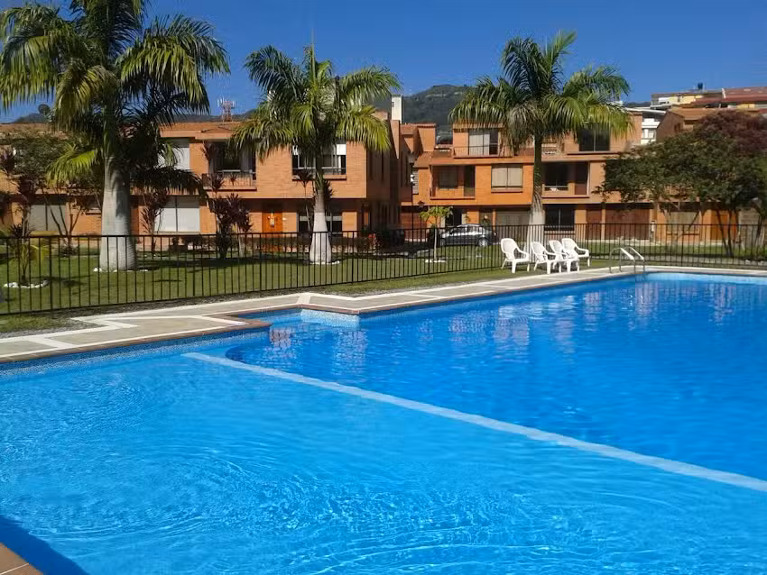 Balcones De La Riviera