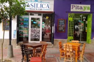 basilica hostal y cafe