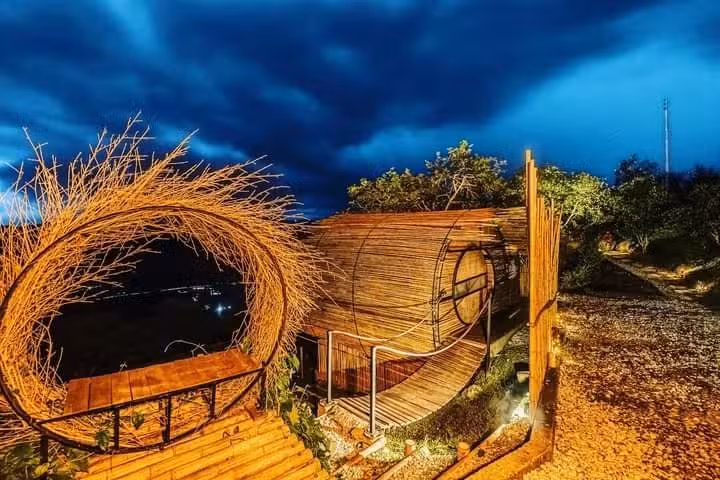 Bird House Luxury Villeta