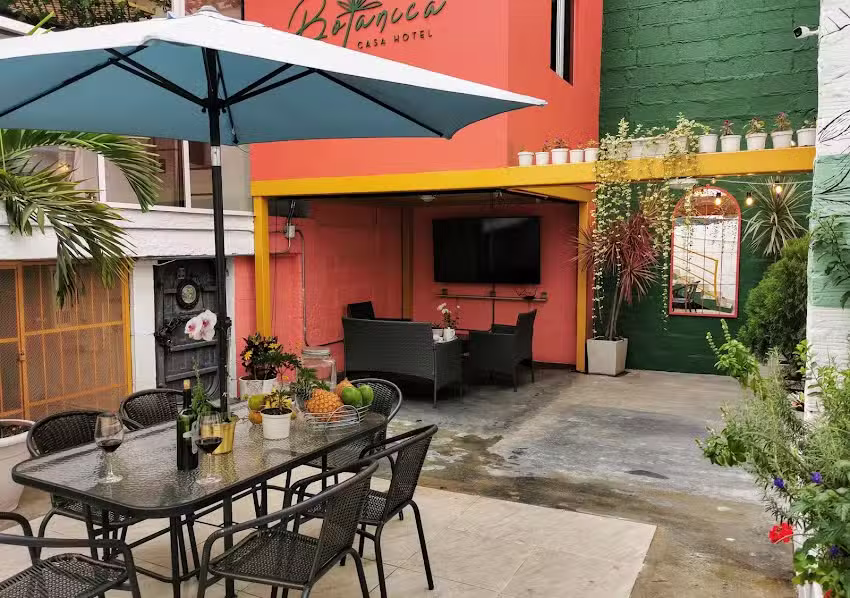 Bot&aacute;nica Casa Hotel &ndash; Calle 10