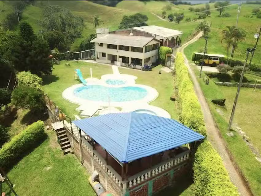 CABA&Ntilde;A AIRBNB