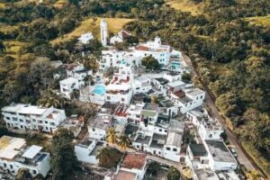Caba&ntilde;a Aldea Santorini