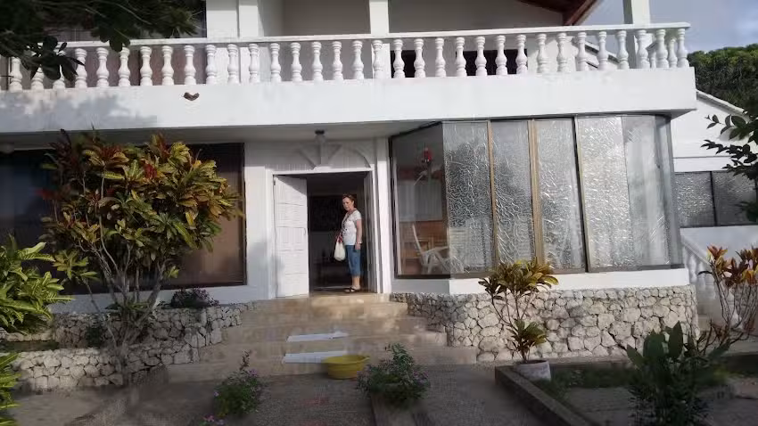 Caba&ntilde;a alegria