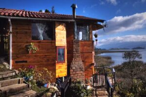 Caba&ntilde;a Bella Vista a orillas del lago &ndash; Laguna de la cocha, Nari&ntilde;o.