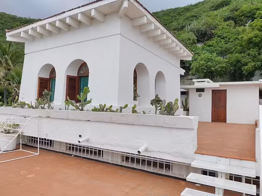 Caba&ntilde;a cerro la gloria