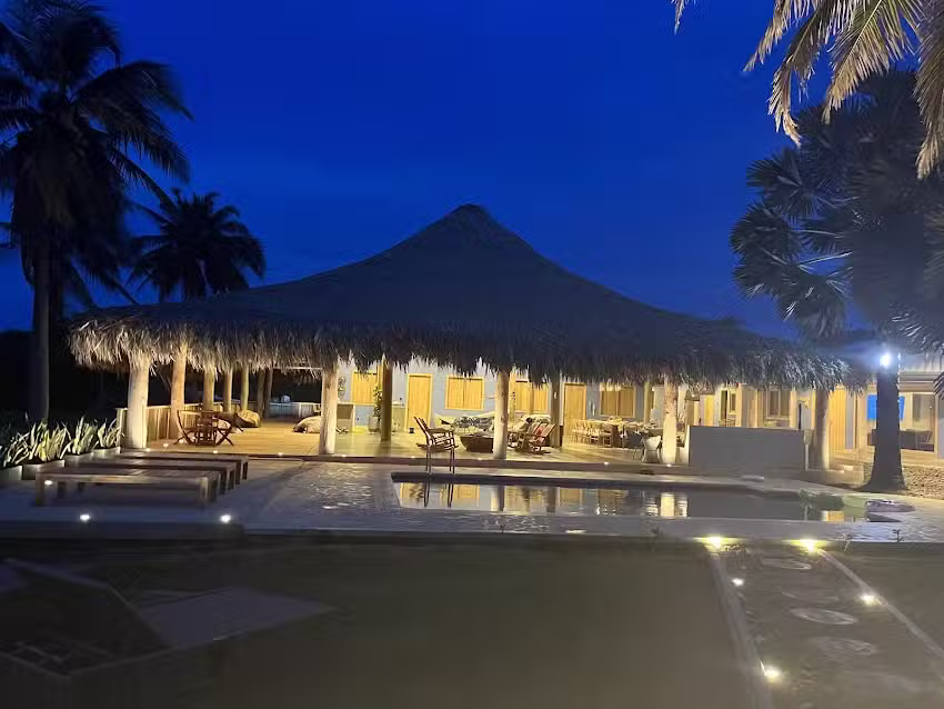 Caba&ntilde;a Costa Azul