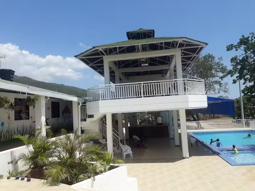 Caba&ntilde;a el Manantial