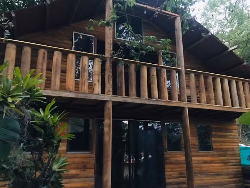 Caba&ntilde;a el paraiso