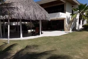 Caba&ntilde;a Las Carretas