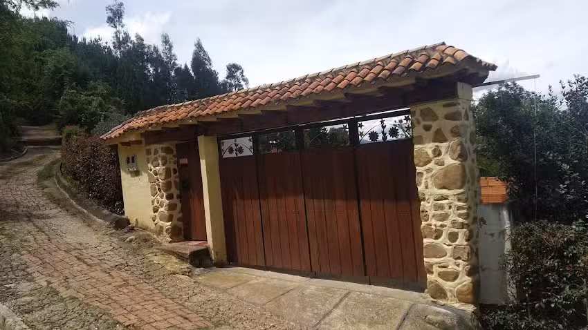 Caba&ntilde;a Los Girasoles