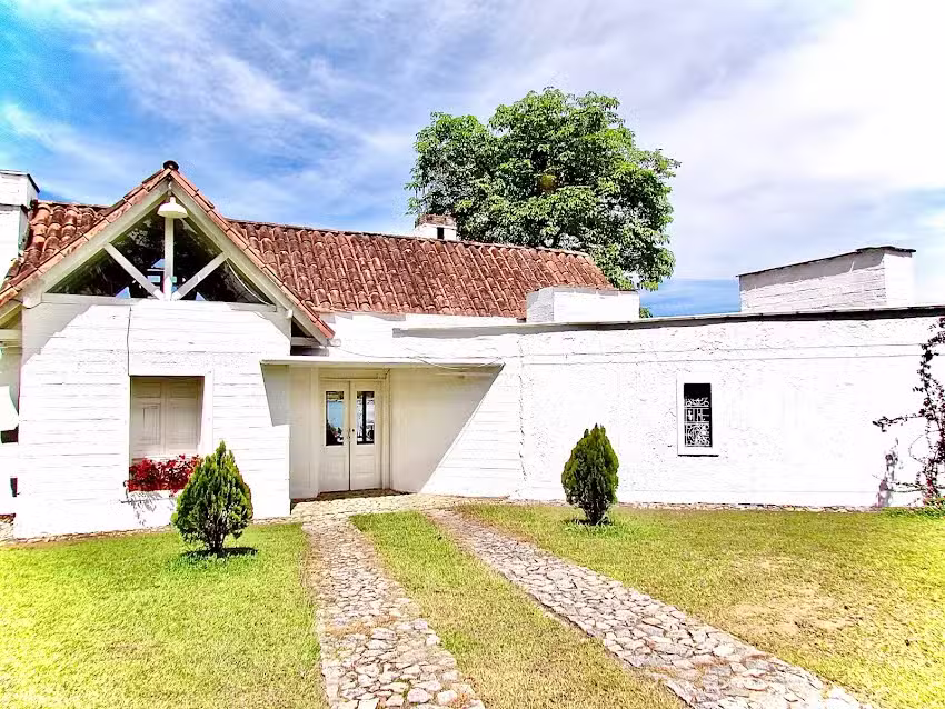 Caba&ntilde;a Paradise En Guatap&eacute;