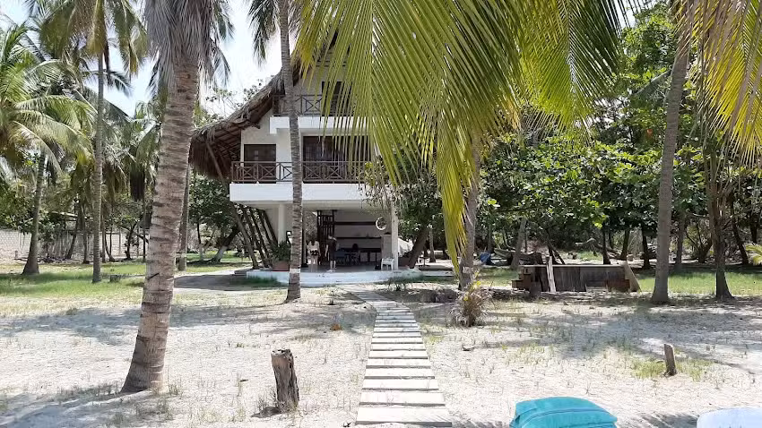 Caba&ntilde;a playa azul