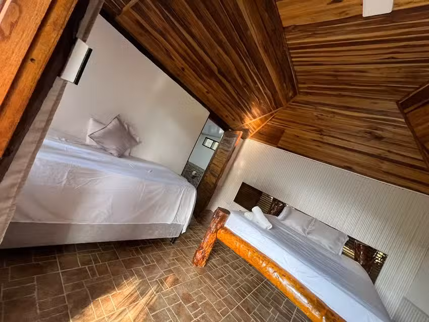 Caba&ntilde;a Sierra Viva