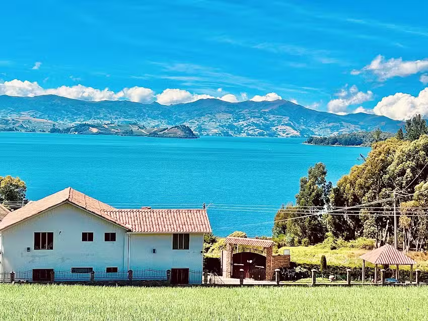 CABA&Ntilde;A VALLE DE LA LAGUNA JACUZZI Y VISTA AL LAGO DE TOTA