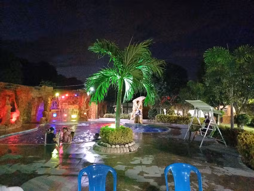 Caba&ntilde;a Villa Roca