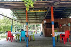 Caba&ntilde;a y Restaurante Vikana