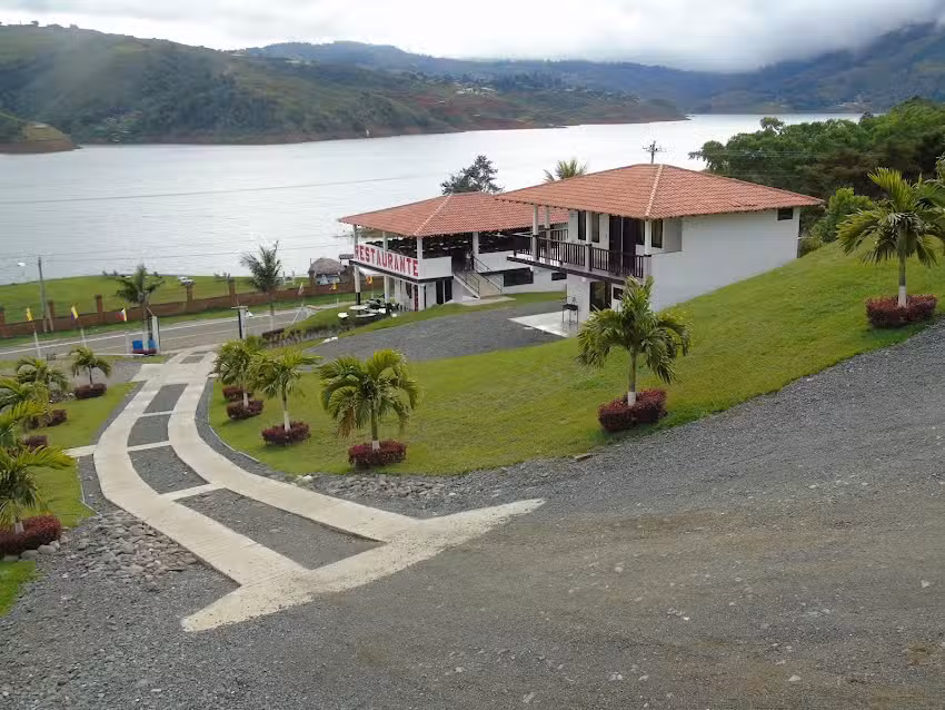 Caba&ntilde;as De Salome