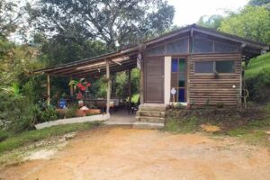 Caba&ntilde;as del embalse