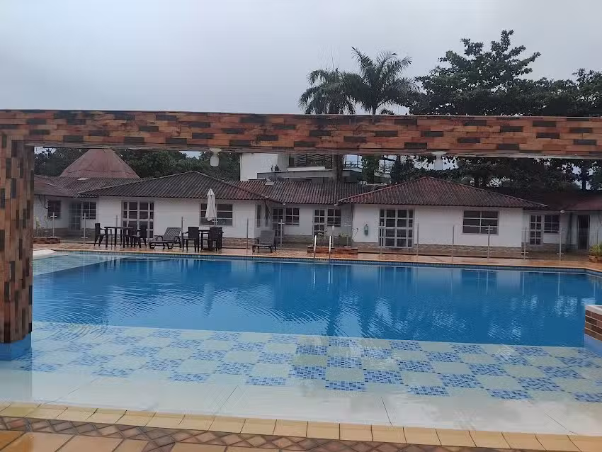 Caba&ntilde;as El Araguaney