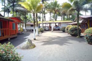 Caba&ntilde;as El Para&iacute;so