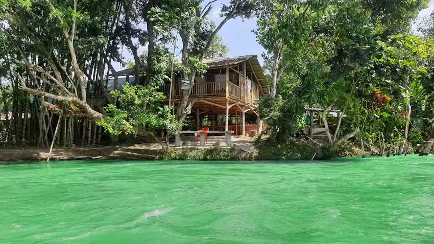 Caba&ntilde;as el Pescador George Rio la Miel