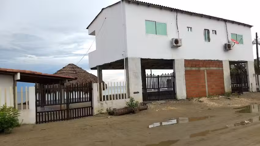 Caba&ntilde;as En Cove&ntilde;as