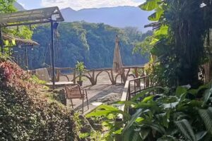 Caba&ntilde;as La Bolivariana, Hostal PUERTO ESCONDIDO