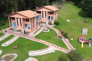 Caba&ntilde;as Lago Parque