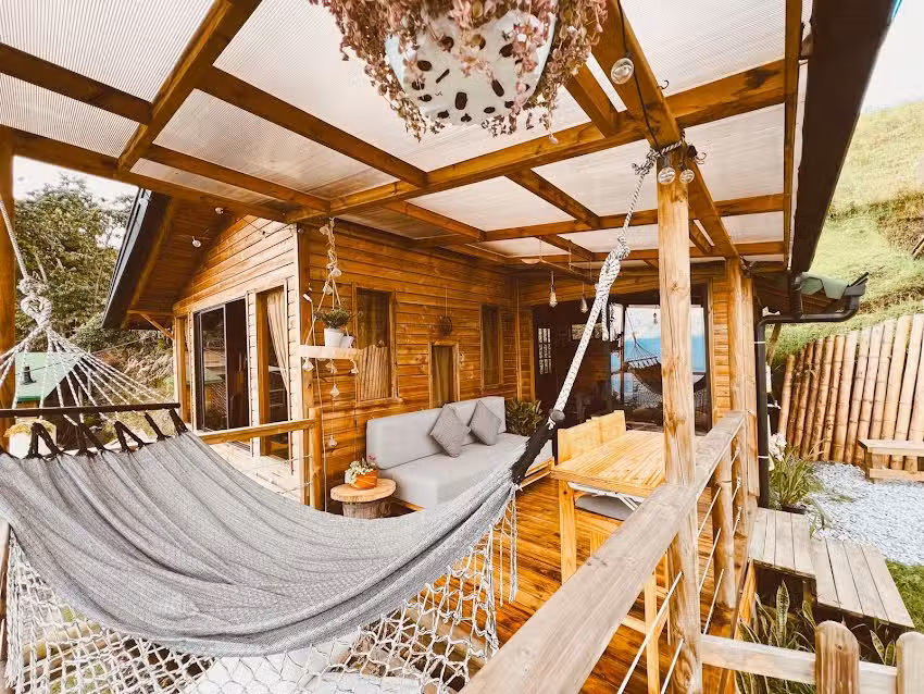 Caba&ntilde;as MONTE Santa Elena