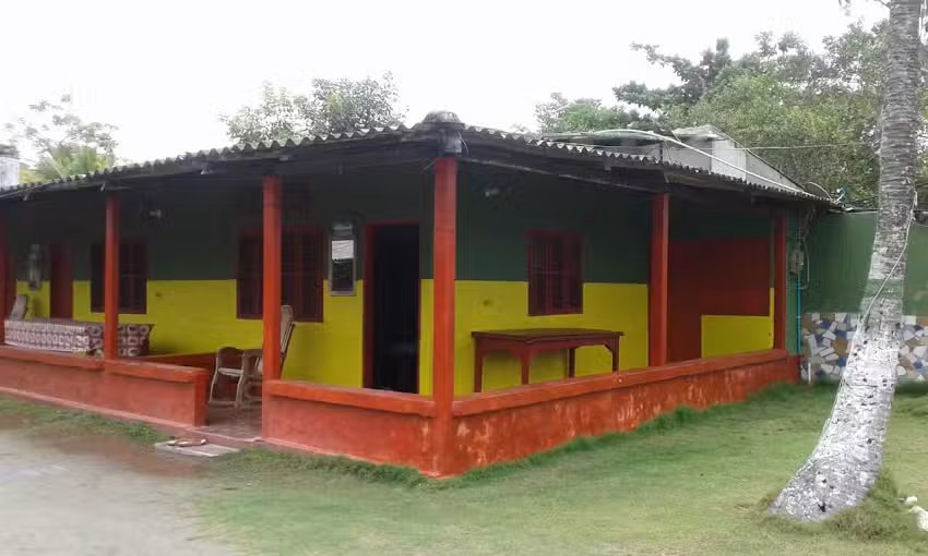 Caba&ntilde;as playas el paraiso