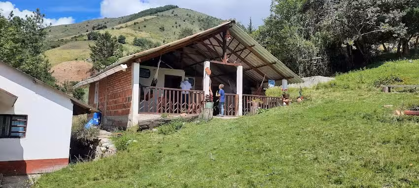 Caba&ntilde;as Tur&iacute;sticas y Artesan&iacute;as Emmanuel