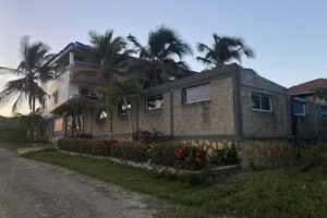 Caba&ntilde;as Villa Flor