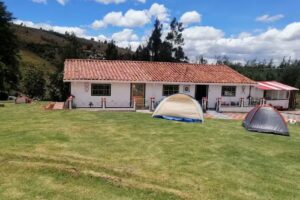 CAMPING Y PARQUEADERO EL TRIUNFO