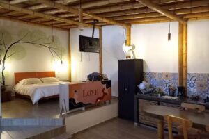 Carmelino Cama Y Vino