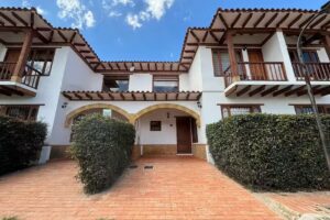 Casa Boutique Flores Amarillas.