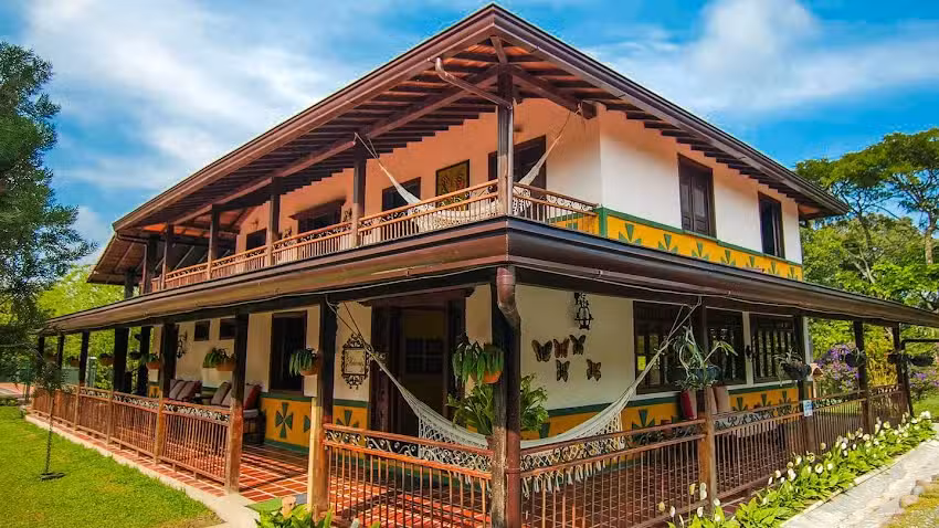 CASA CAMPESTRE HELICONIA