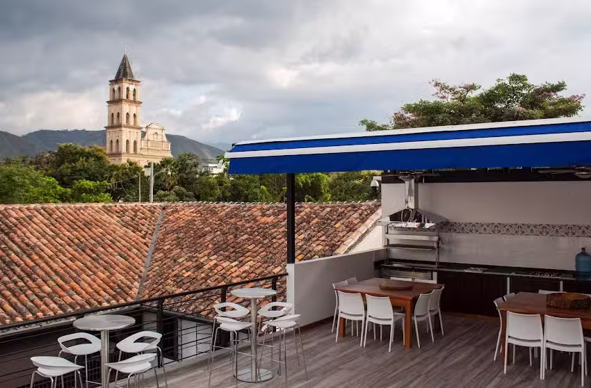 Casa de Balcones &ndash; Hotel- Conjunto Residencial